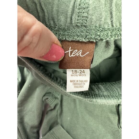 Boys Tea Collection Green Cargo Pants Size 18-24 months - Picture 4 of 4